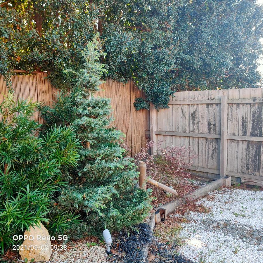 Japanese Bonsai Garden 2 Rooms Narre Warren Exterior foto